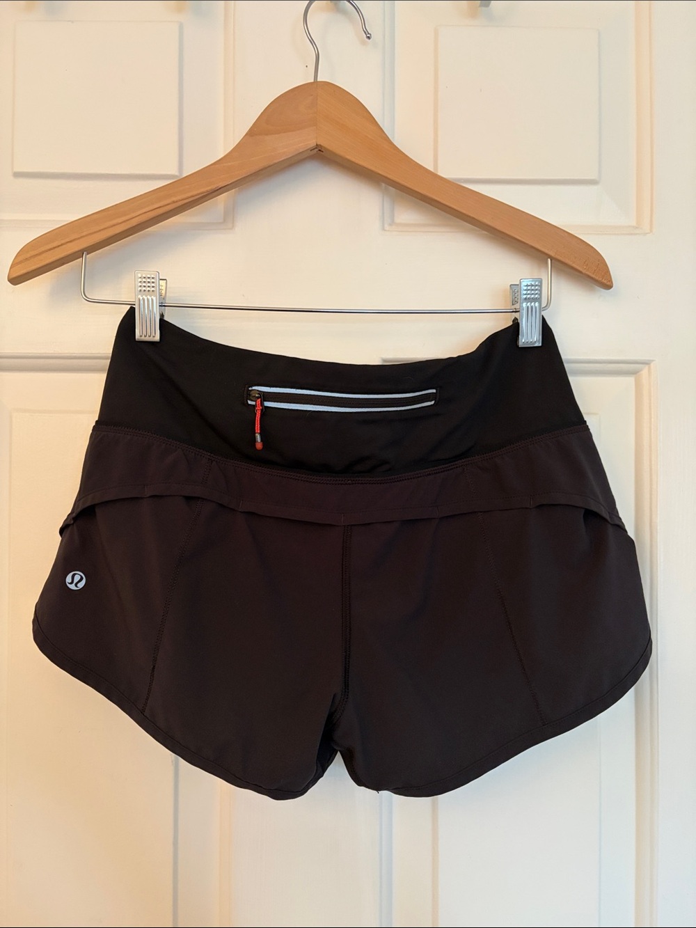 Lululemon Hotty Hot Running Shorts Black Size 4 EXCELLENT like new condition!